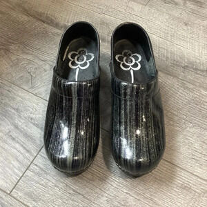 Sanita Danish Professional Metallic Clogs Size EU 37 US 6